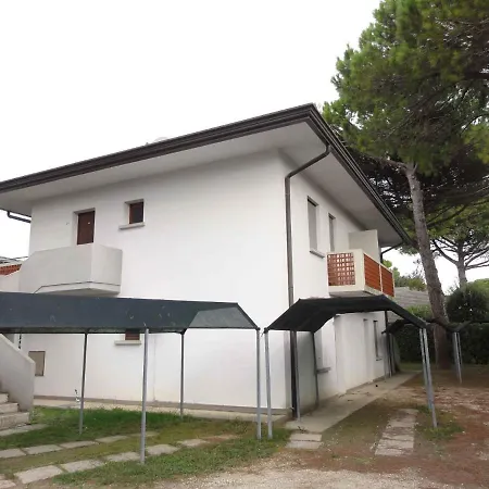 Apartament In 38360 *