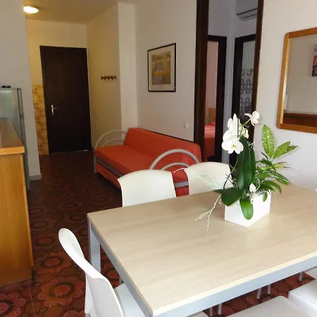 Apartament In 38360 *